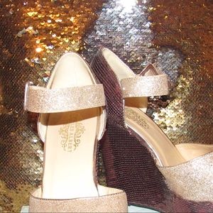 Charles Albert Size 7.5 high heeled wedges